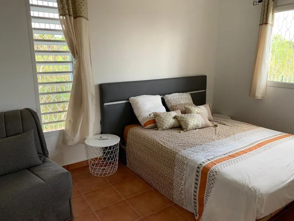 Villa St Francois Piscine Jacuzzi 3 Chambres 3 Sdb Saint-Francois